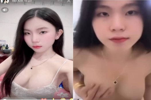 Vân Anh thích thú khoe dáng sexy trên web